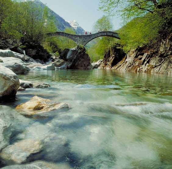 Lavertezzo bridge, Ticino