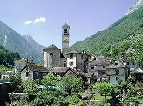 The picturesque village of Lavertezzo where you find the medieval stone bridge.